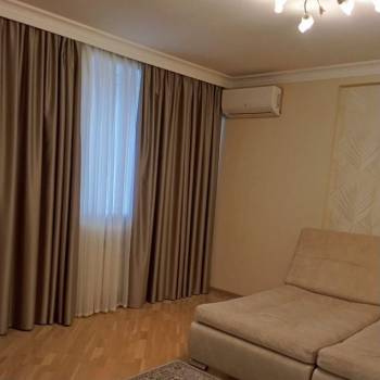 Продается 1-комнатная квартира, 49 м²