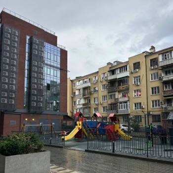 Продается Многокомнатная квартира, 135,8 м²