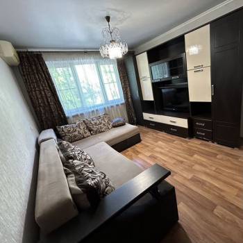 Сдается Многокомнатная квартира, 60 м²