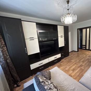 Сдается Многокомнатная квартира, 60 м²