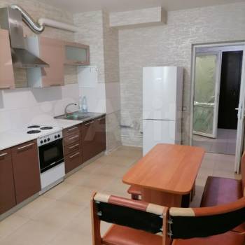 Сдается 1-комнатная квартира, 50 м²