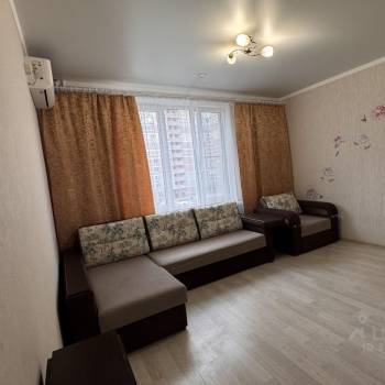 Сдается 1-комнатная квартира, 37 м²