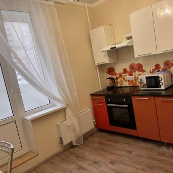 Сдается 1-комнатная квартира, 37 м²