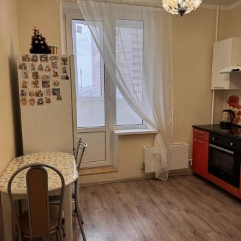 Сдается 1-комнатная квартира, 37 м²