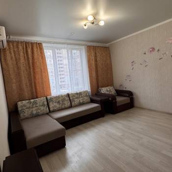 Сдается 1-комнатная квартира, 37 м²