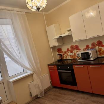 Сдается 1-комнатная квартира, 37 м²