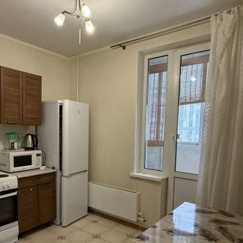 Сдается 1-комнатная квартира, 38 м²