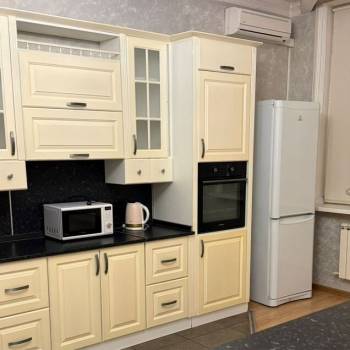 Сдается Многокомнатная квартира, 160 м²