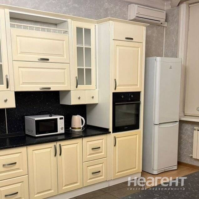 Сдаю 3-х комн. квартиру, ЖК Текучев (ул. Текучева)