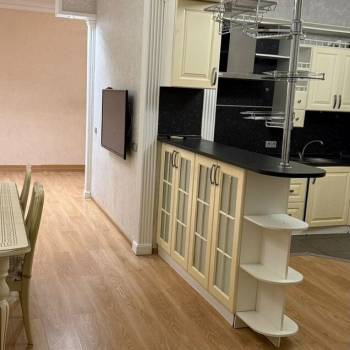 Сдается Многокомнатная квартира, 160 м²