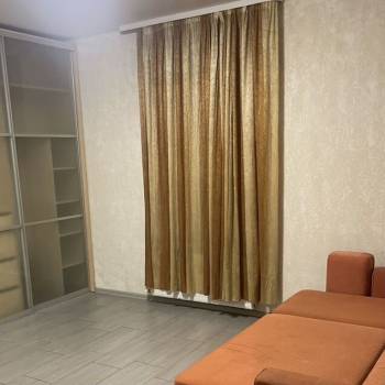Сдается 1-комнатная квартира, 35 м²