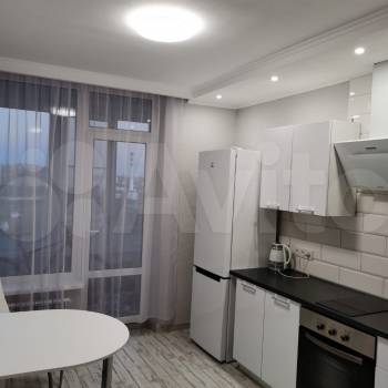 Сдается 1-комнатная квартира, 40 м²