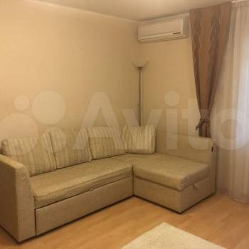 Сдается 1-комнатная квартира, 38 м²