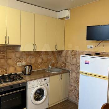Сдается 1-комнатная квартира, 35 м²