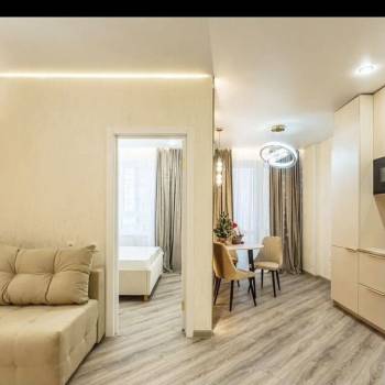 Продается 1-комнатная квартира, 45 м²