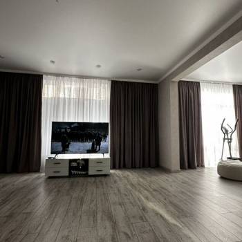 Продается Многокомнатная квартира, 160 м²