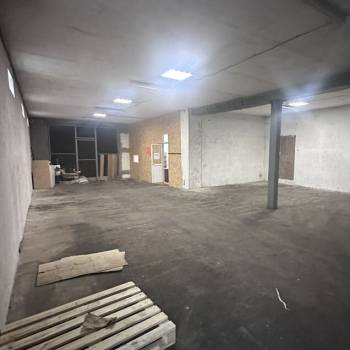 Сдается Нежилое помещение, 500 м²