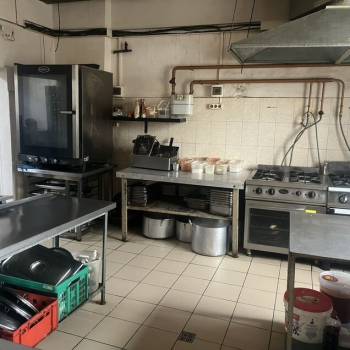 Сдается Нежилое помещение, 208 м²