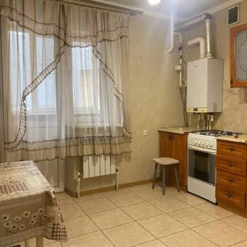 Сдается 1-комнатная квартира, 40 м²