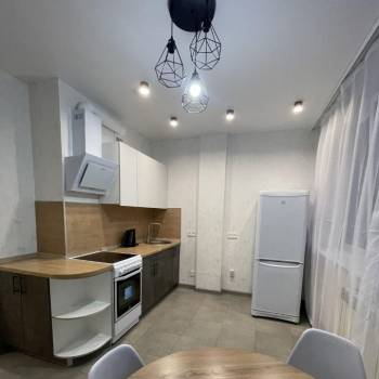Продается 1-комнатная квартира, 44 м²