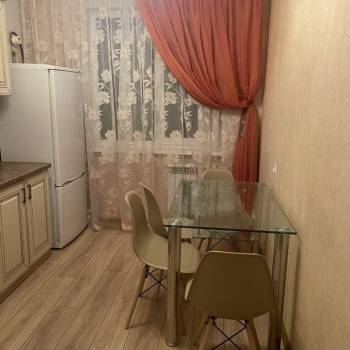 Сдается Многокомнатная квартира, 65 м²