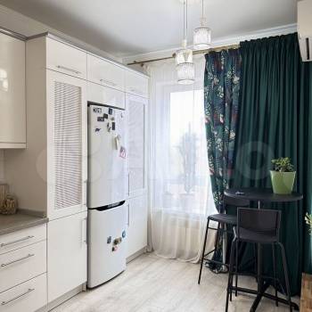 Сдается 1-комнатная квартира, 49 м²