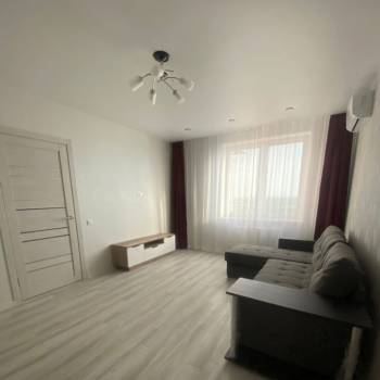 Продается 1-комнатная квартира, 40 м²