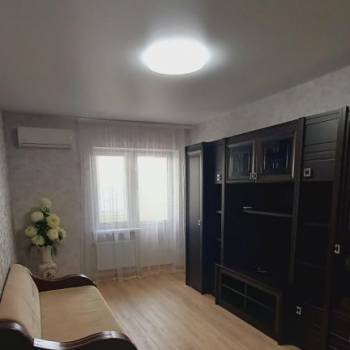 Сдается 1-комнатная квартира, 45 м²