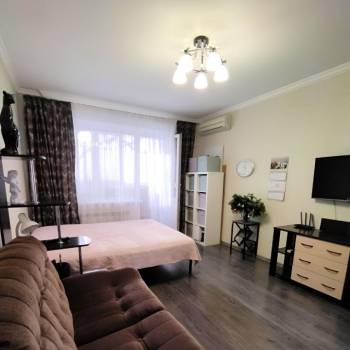 Продается 1-комнатная квартира, 37 м²