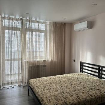 Сдается 1-комнатная квартира, 40 м²