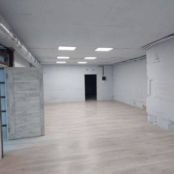 Сдается Нежилое помещение, 226 м²