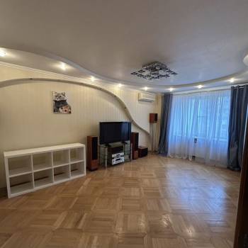 Сдается 2-х комнатная квартира, 65 м²