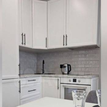 Продается 1-комнатная квартира, 40 м²