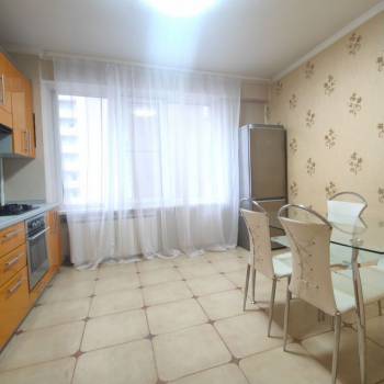 Сдается Многокомнатная квартира, 98 м²