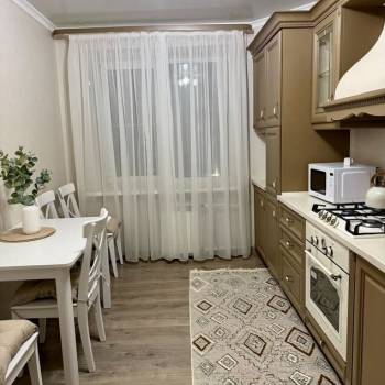 Сдается 1-комнатная квартира, 42 м²