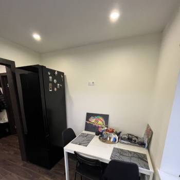 Продается 1-комнатная квартира, 37 м²