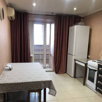 Сдается 1-комнатная квартира, 40 м²