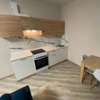Сдается 1-комнатная квартира, 27 м²