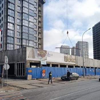 Продается Нежилое помещение, 2450 м²