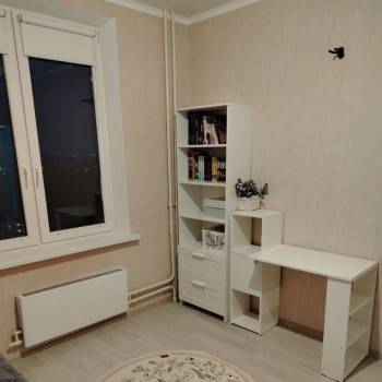 Продается 1-комнатная квартира, 42 м²