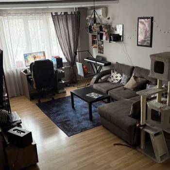 Продается 1-комнатная квартира, 50,8 м²