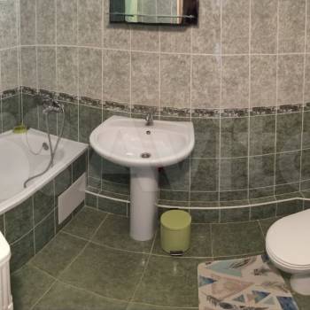 Продается 1-комнатная квартира, 38 м²