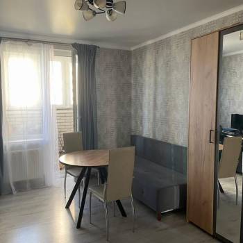 Продается 1-комнатная квартира, 52 м²