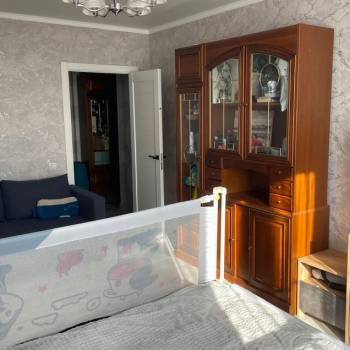 Продается 1-комнатная квартира, 52 м²