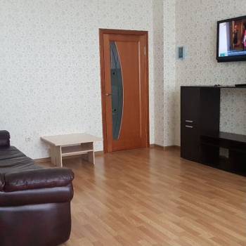 Сдается 1-комнатная квартира, 56 м²