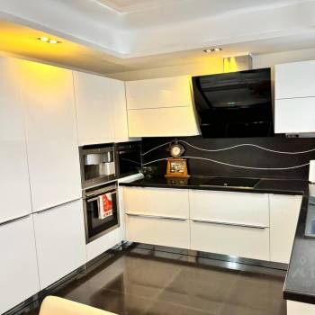 Сдается 2-х комнатная квартира, 70 м²