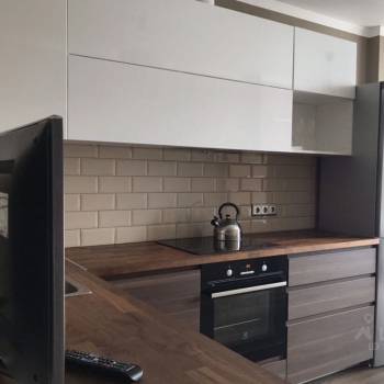 Продается 1-комнатная квартира, 42 м²