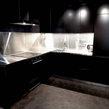 Продается 1-комнатная квартира, 48 м²