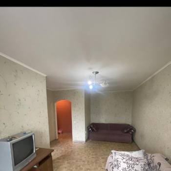 Продается 1-комнатная квартира, 32 м²