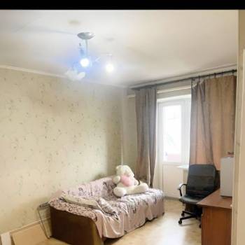 Продается 1-комнатная квартира, 32 м²